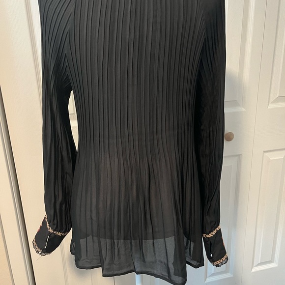 Spense blouse - Picture 7 of 9